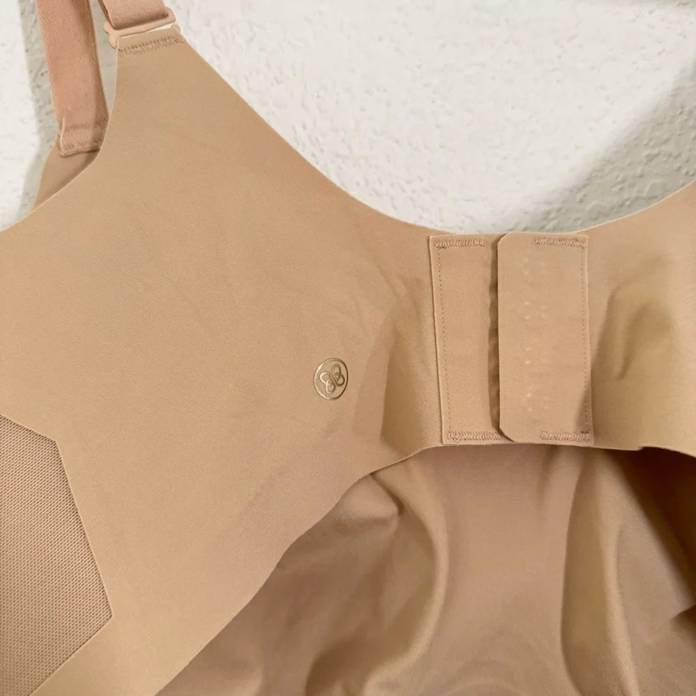 Honeylove Crossover Wireless Mesh Comfort Bra in Sand Size 1X